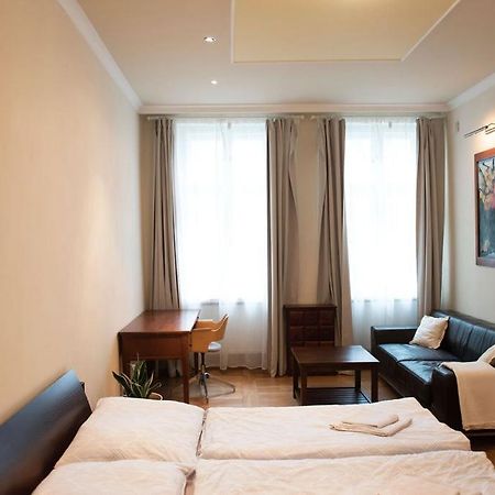 Velky Apartman Bratislava Eksteriør billede