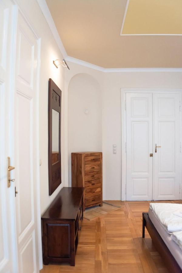 Velky Apartman Bratislava Eksteriør billede