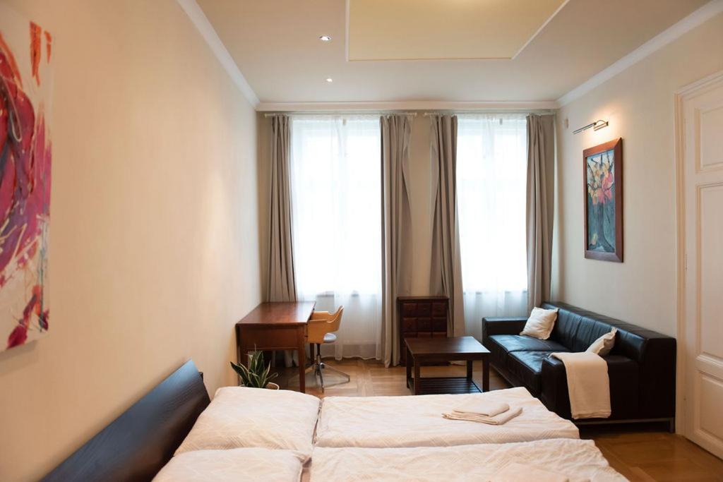Velky Apartman Bratislava Eksteriør billede