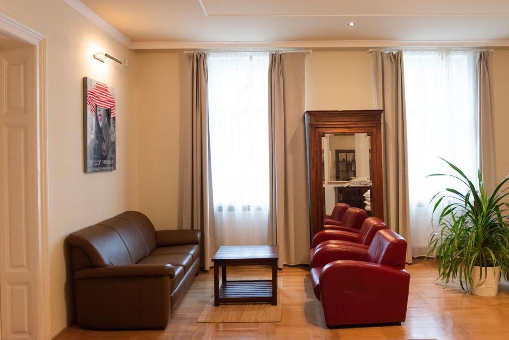 Velky Apartman Bratislava Eksteriør billede
