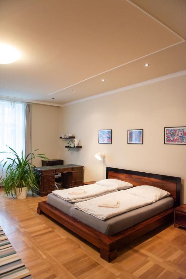 Velky Apartman Bratislava Eksteriør billede